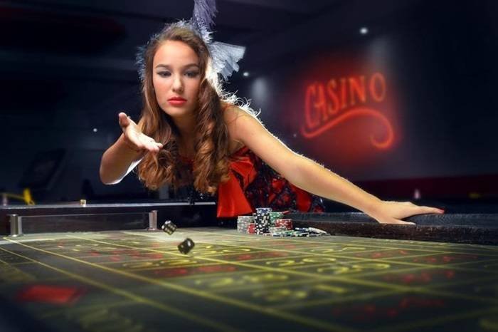 NV777 VIP Platinum tier မြန်မာ ကစားသမား dedicated manager ဖြင့် fast withdrawal ပြုလုပ်နေသောပုံ